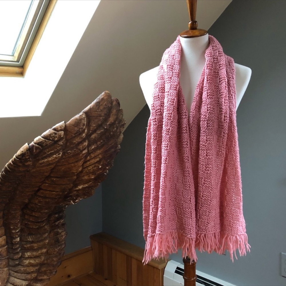 Pink Chunky Knit Wrap - Picture 3 of 7